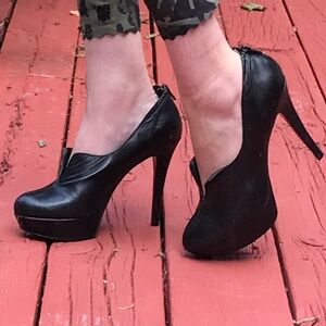 Nine West bootie heel